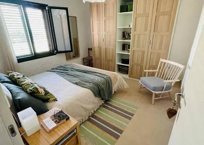 Villa With Private Access To