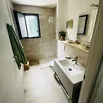 With Private Access To 别墅 索尔索