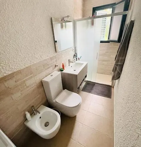 Вилла With Private Access To